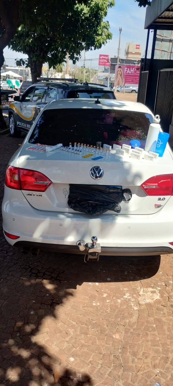 TOR PRENDE CONTRABANDISTAS DE MEDICAMENTOS E ANABOLIZANTES EM RODOVIA DE ARAÇATUBA