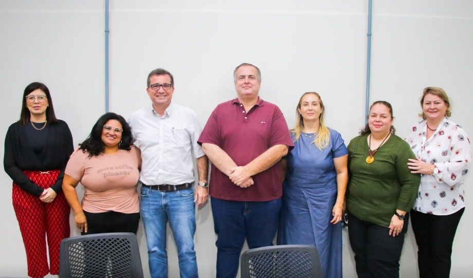 “Políticas para autistas é prioridade para Gestão”, diz prefeito de Três Lagoas Cassiano Maia em reunião com a AMA