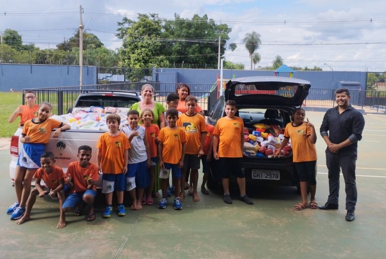 Evento da Igreja Amor e Cuidado rende quade 1 tonelada de alimentos à Santa Casa de Araçatuba