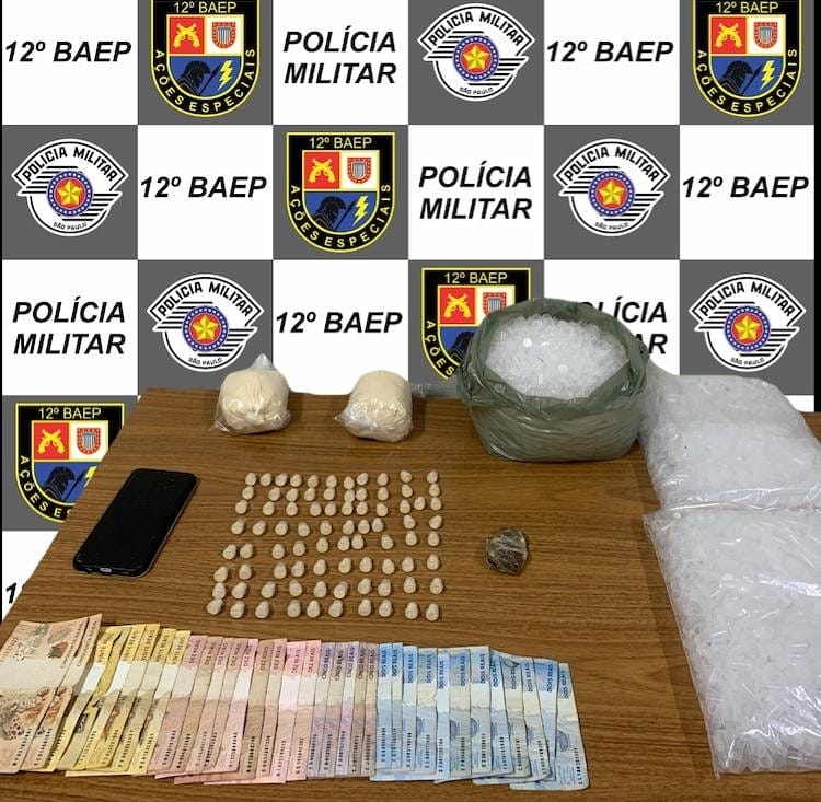 BAEP de Araçatuba não para e prende 02 traficantes com droga, alvo de combate ao crime Jardim Atlântico