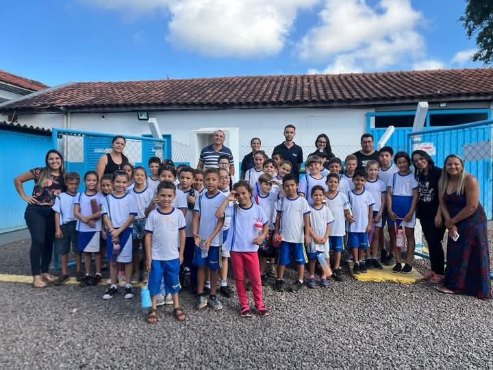 VISITA À ESCOLA RURAL EDUCADOR PAULO FREIRE NA "OPERAÇÃO DE TRATAMENTO DE ÁGUA" EM ANDRADINA