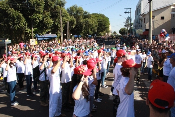 Encerra dia 30 inscrições para o desfile cívico do aniversário de Andradina