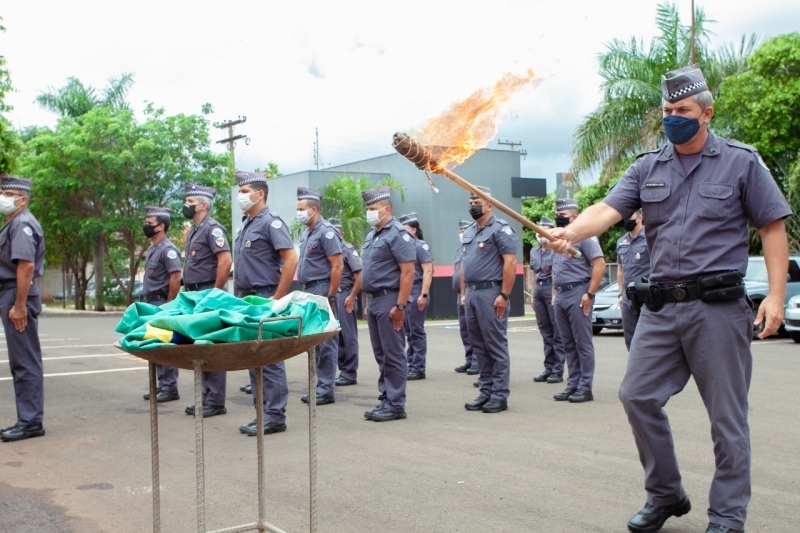 Governo de Andradina participa de solenidade do Dia da Bandeira