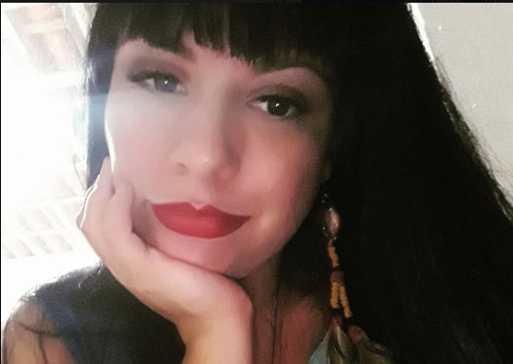 Feminicídio: jovem é morta pelo ex-marido com tiro no rosto em Água Clara