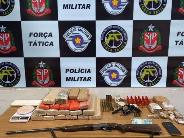 Força Tática de Araçatuba apreende armas de fogo e mais de 20 quilos de maconha no bairro Água Limpa