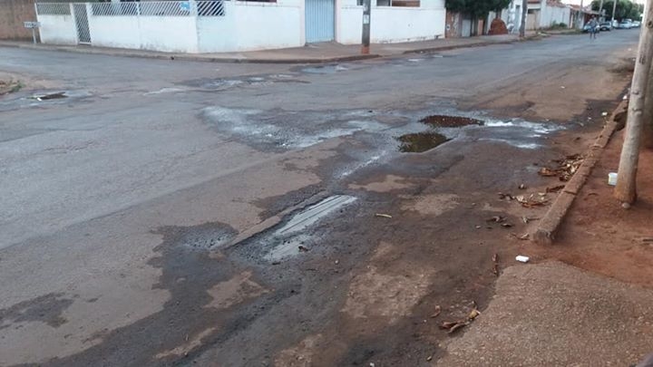 Apoiadores de Jair Bolsonaro instalam outdoor em Ilha Solteira