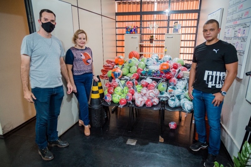 Novo Governo de Andradina renova material esportivo para a Rede Municipal