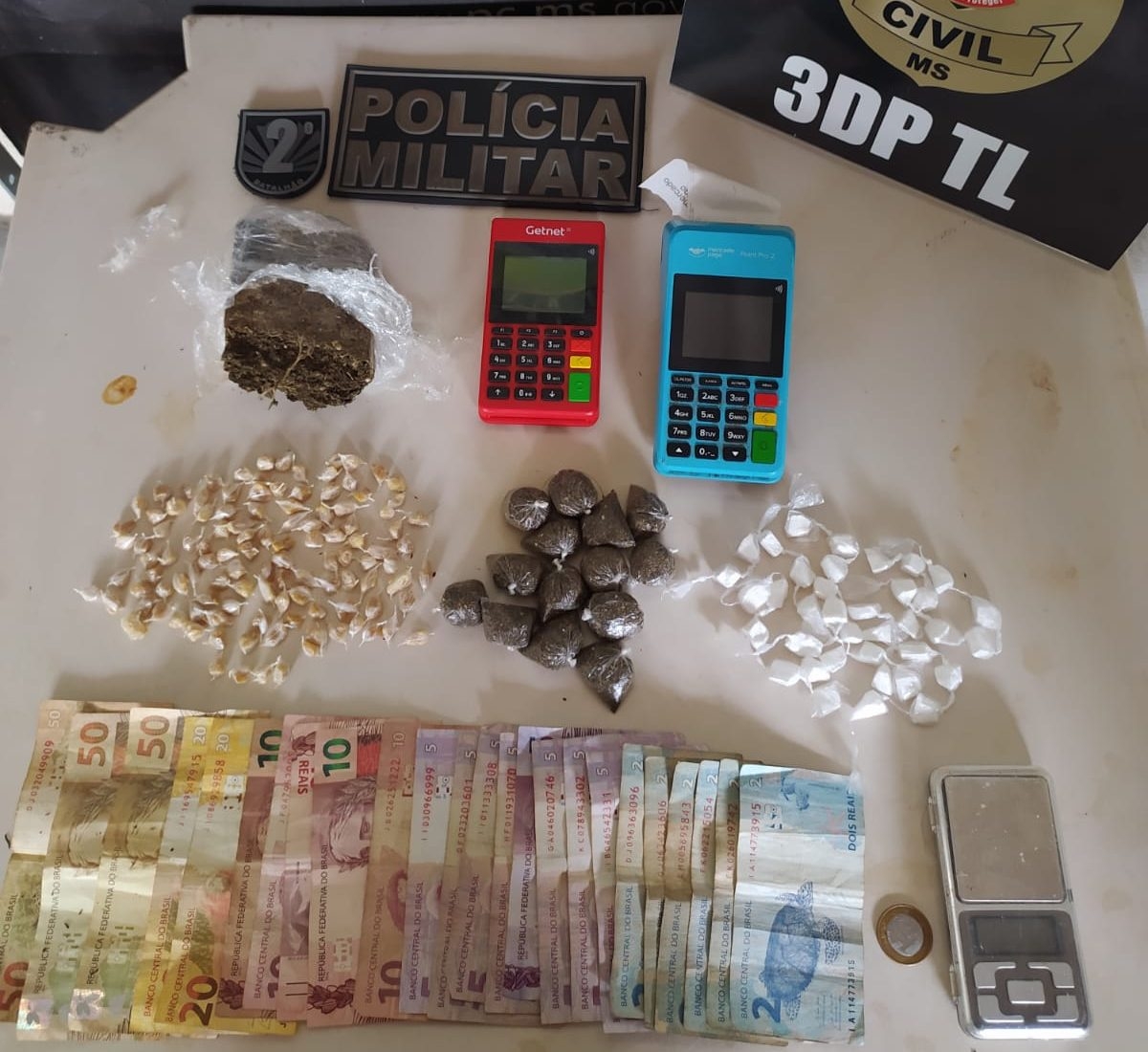 Polícias Civil e Militar fecham ponto de tráfico de drogas em Três Lagoas