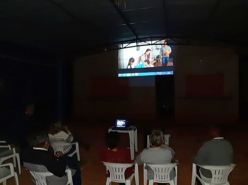Direitos Humanos do Governo de Andradina leva Cine para os assentamentos