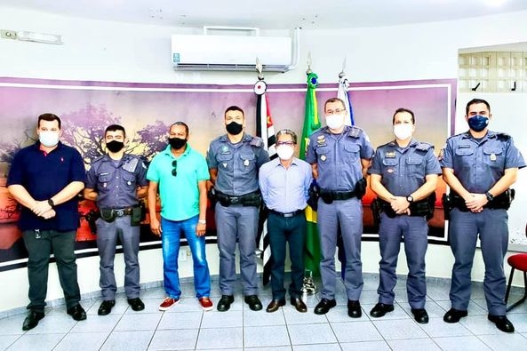 Visita do Comandante do 28° BPM/I ao Prefeito Municipal de Castilho, Sr. Paulo Boaventura