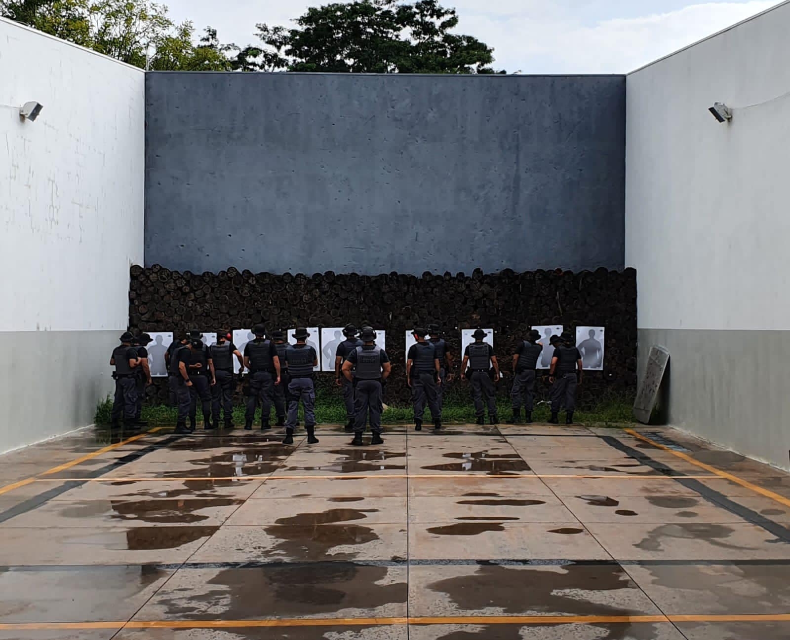 FORÇA TÁTICA DE ANDRADINA REALIZA TREINAMENTO COM PISTOLA GLOCK