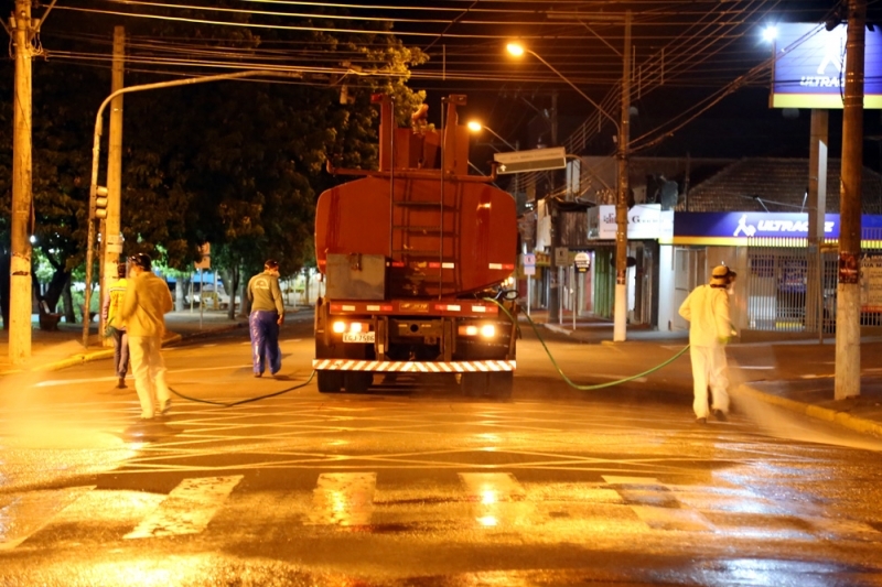 Governo de Andradina começa a desinfectar ruas e locais públicos em prevenção ao coronavírus