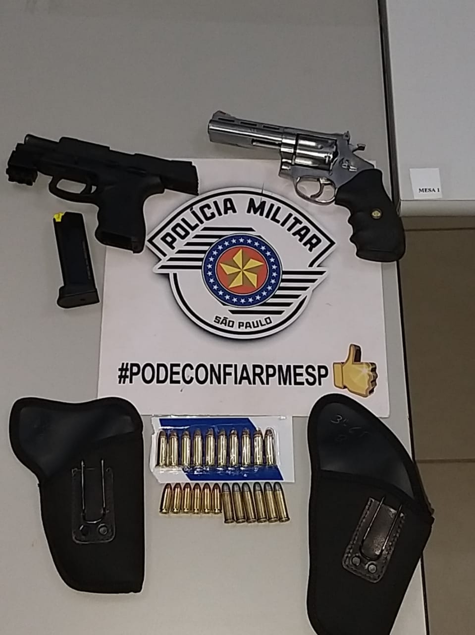 Polícia Militar de Guararapes em ação na madrugada prende motorista de caminhonete com revólver e pistola