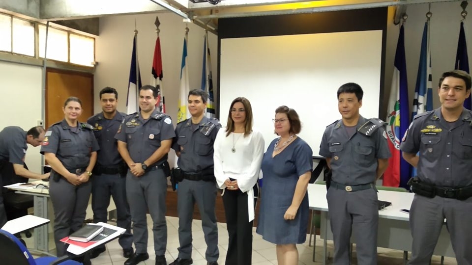 Citroplast de Andradina contrata para prestação de serviço caminhão carga seca, baú e sider