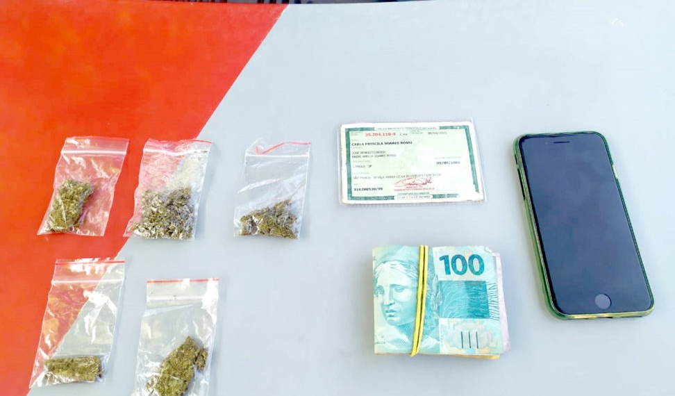 Policiais Militares de Lavínia não aceitam suborno e prendem mulher de traficante