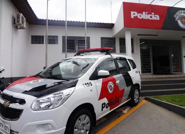 Polícia Militar de Valparaíso prende mulher por furto de energia no Jardim Cristal