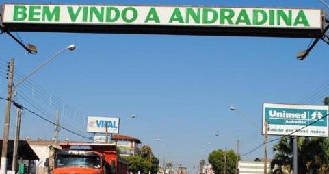 PREFEITURA DE PENÁPOLIS: Estrada rural do Móia recebe cascalho