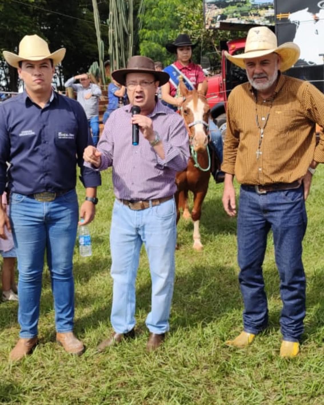 Ex-prefeito de Três Lagoas Ângelo Guerreiro participou da Cavalgada de Glória de Dourados
