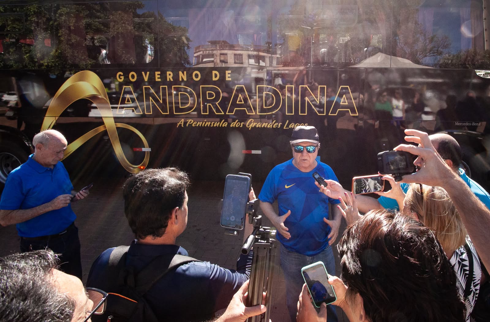 ANDRADINA RECEBE NOVO ÔNIBUS PARA A SAÚDE EM AÇÃO CONJUNTA ENTRE PREFEITURA E CÂMARA