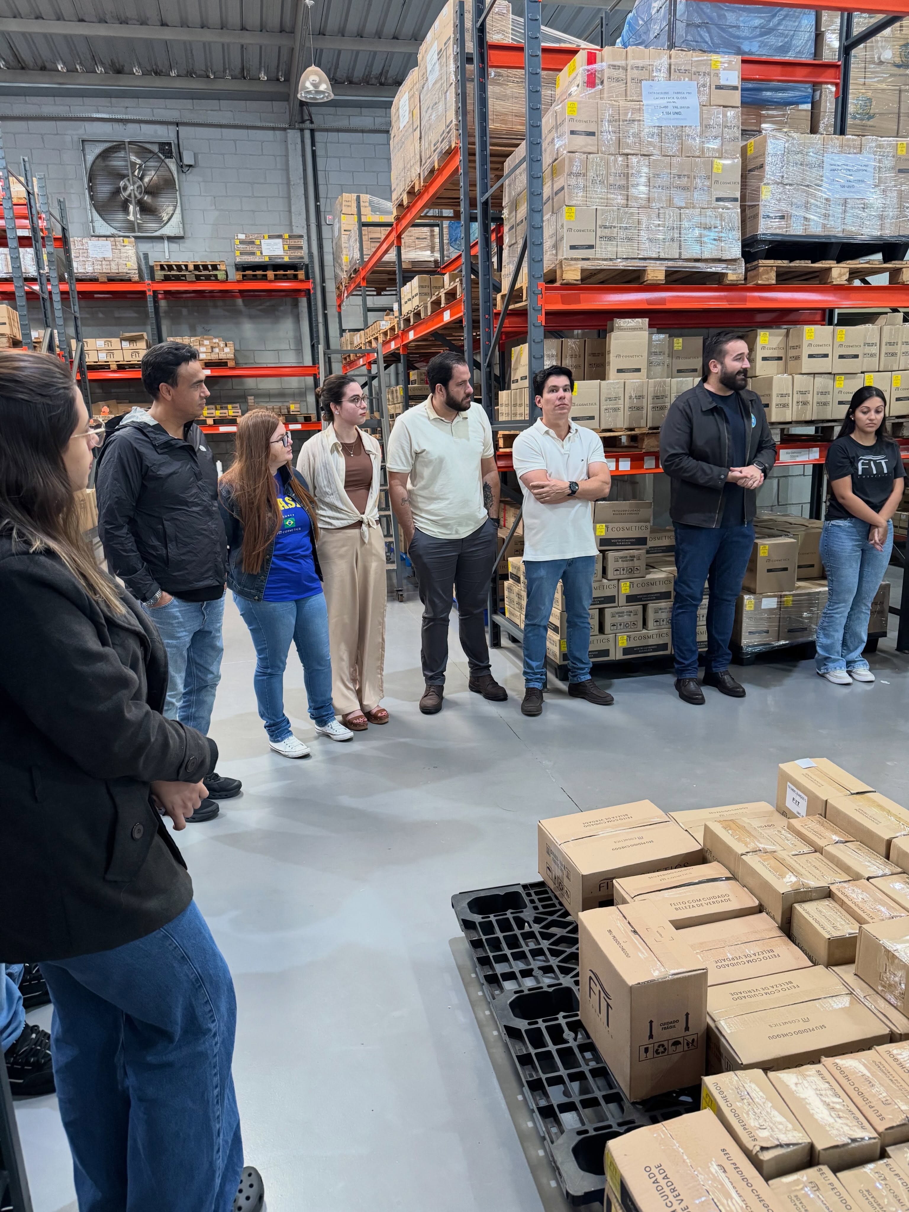 Candidato Deputado Hugo Zamboni visita Empresa FIT Cosmetics em Andradina 