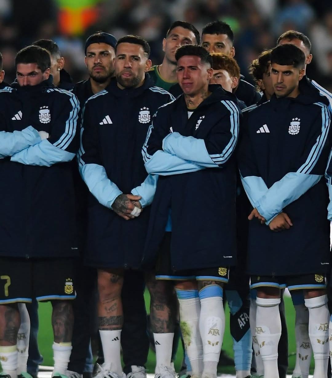 LIONEL MESSI DESPEDE-SE OFICIALMENTE DA SELEÇÃO ARGENTINA EM NOITE MARCADA POR HOMENAGENS