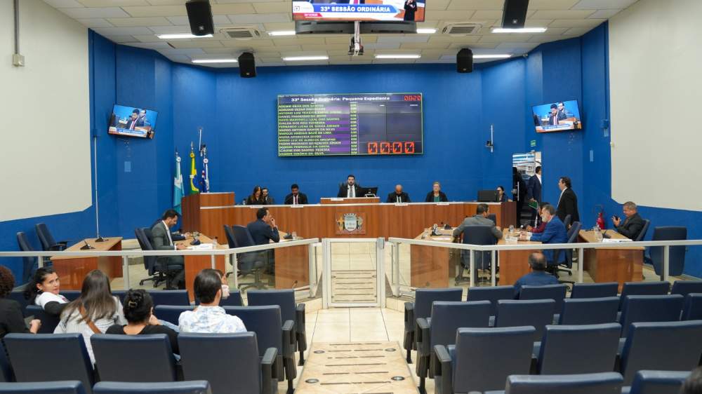 Câmara aprova homenagens e analisa cessão de área para empresa em Três Lagoas
