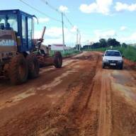 Prefeitura de Penápolis executa nivelamento do solo na Marginal da Bonolat