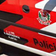 Polícia Civil de Araçatuba prendeu dois moradores do bairro Rosele com mais de duzentos pinos de cocaína, rádios HT e mais de mil reais