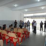 Reeducandos da Penitenciária de Andradina recebem certificados de curso de confecção