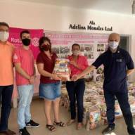 Rotaract e Rotary Clube Três Lagoas doam 85 cestas básicas para Rede Feminina