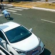 Vídeo: ciclista fica inconsciente após queda impressionante em Birigui