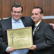 Líder de suposta organização criminosa recebeu título de cidadão biriguiense