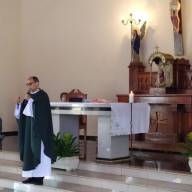 Missas em Castilho permanecem com número reduzido de fiéis