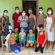 Assistência Social e Fundo Social repassam cartões de “cupom alimentação” para famílias de Andradina