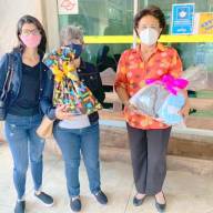 Voluntária Elza Dourado de Andradina doou toucas de lã para pacientes da Santa Casa de Araçatuba