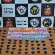 Dois rapazes são presos pela Rocam com mais de 300 pinos de cocaína, no Água Branca em Araçatuba