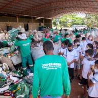 Em Andradina alunos do “Ondina” vão conhecer cooperativa de recicláveis