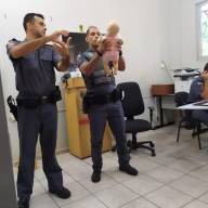 Em Andradina 28º BPM/I treinamento para desengasgamentos e RCP em recém-nascidos
