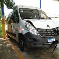 Van da Prefeitura de Guararapes se envolve em acidente e deixa quatro feridos em Bauru