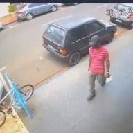 Polícia Civil de Andradina investiga câmeras flagram furto de bicicleta no centro comercial