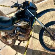 Polícia Militar de Guaraçaí atendente ocorrência de acidente de trânsito e localiza moto furtada