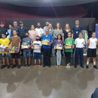 Polícia Militar participa da entrega dos Uniformes às crianças e adolescentes do Patrulha Mirim no CRASE – Coração de Mãe de Três Lagoas