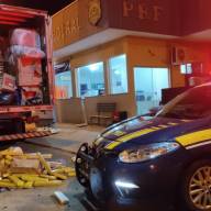 Polícia Rodoviária Federal de Três Lagoas apreende 2 toneladas de maconha em caminhão de mudança