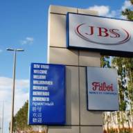 Frigorífico JBS de Andradina contrata profissionais para três funções imediatas