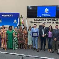 Câmara de Andradina vive noite de homenagens e emoção
