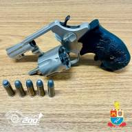 POLÍCIA MILITAR PRENDE HOMEM COM ARMA DE FOGO EM ARAÇATUBA