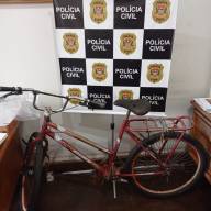 DIG DE ANDRADINA RECUPERA BICICLETA FURTADA NO CENTRO COMERCIAL