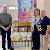 Casa da Amizade doa produtos de higiene corporal para UTI da Santa Casa de Araçatuba