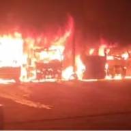 Incêndio de grandes proporções em garagem de ônibus provoca destruição em Andradina