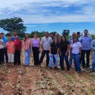 Vice-Prefeito e Secretário da Agricultura João Gabriel visita zona rural para acompanhar Programa Milho+ SP em Castilho